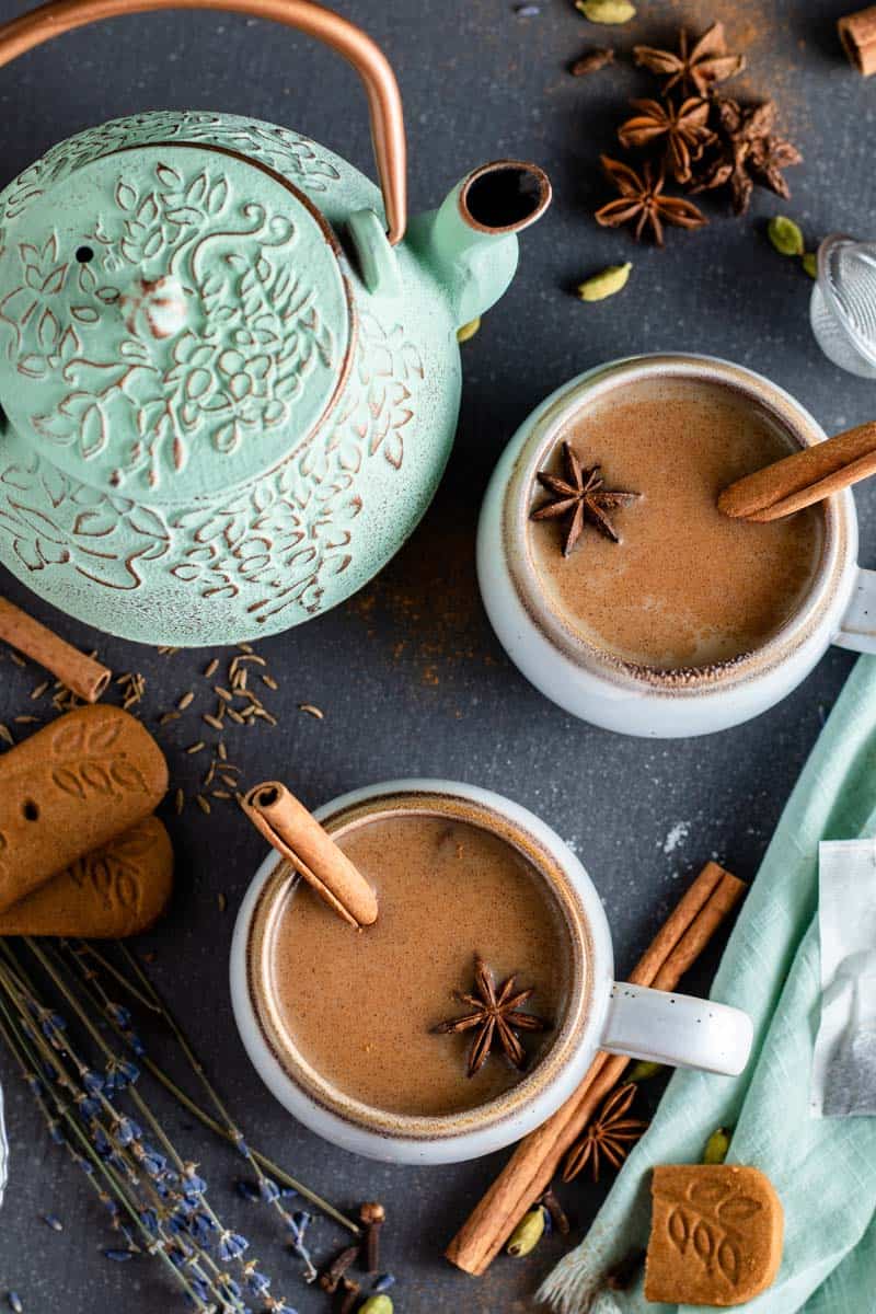 chai tea in cups