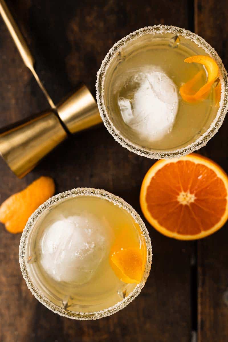 rusty nail cocktail in glasses