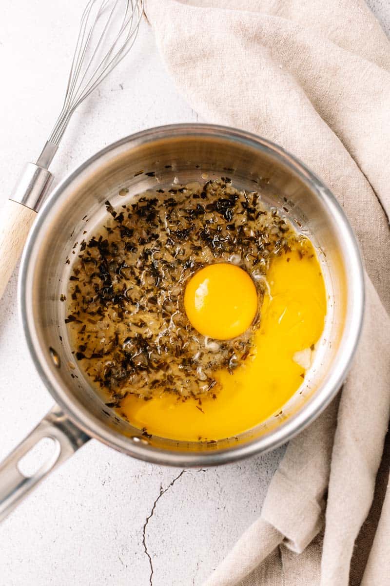 bearnaise sauce ingredients in a saucepan