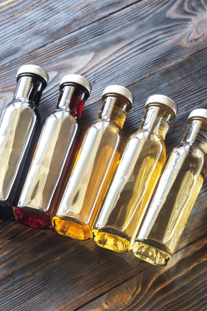 Red Wine Vinegar vs Balsamic Vinegar: A Comprehensive Comparison
