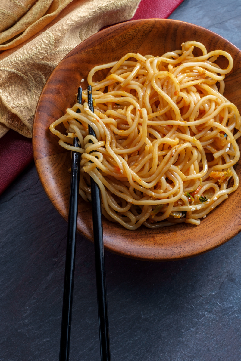 Chow Mein vs Lo Mein: A Comprehensive Comparison
